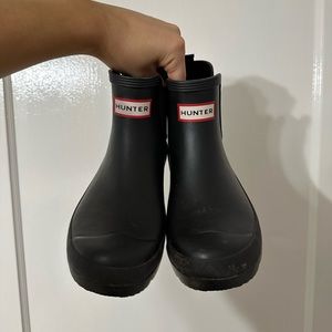 Women’s Hunter “Chelsea” Boots